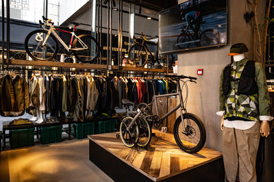 RE而意三里屯店煥新啟幕 以“l(fā)ong life”理念引領(lǐng)都市自行車生活新風(fēng)尚